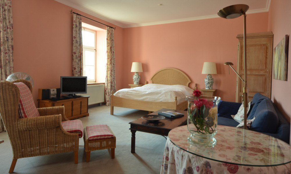 Ferienwohnung 444 mit interessanten Ausstattungsdetails.